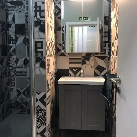 بيت ضيافة Great Fanqueiros 5 & 2 4*