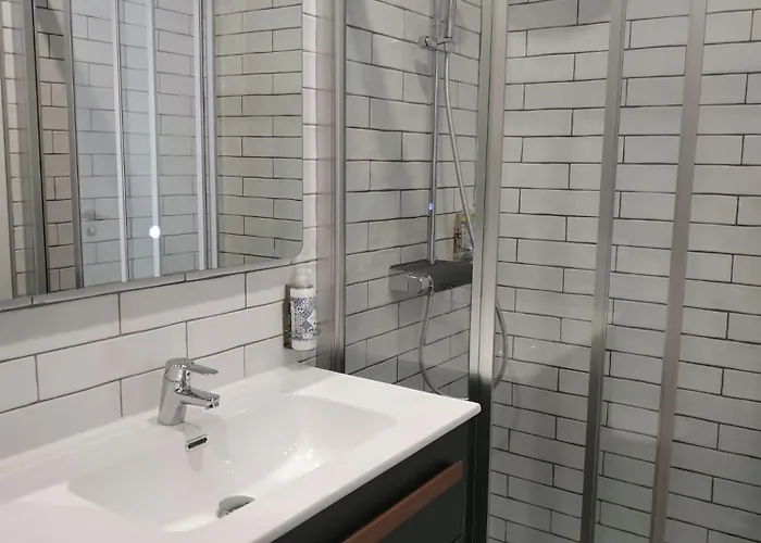 ゲストハウス Great Fanqueiros 5 & 2